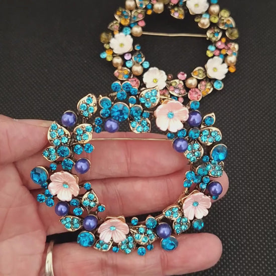 Gifthub Jewelry Circle Flowers Blue Multicolor Wreath Rhinestones Luxury Brooch Pin