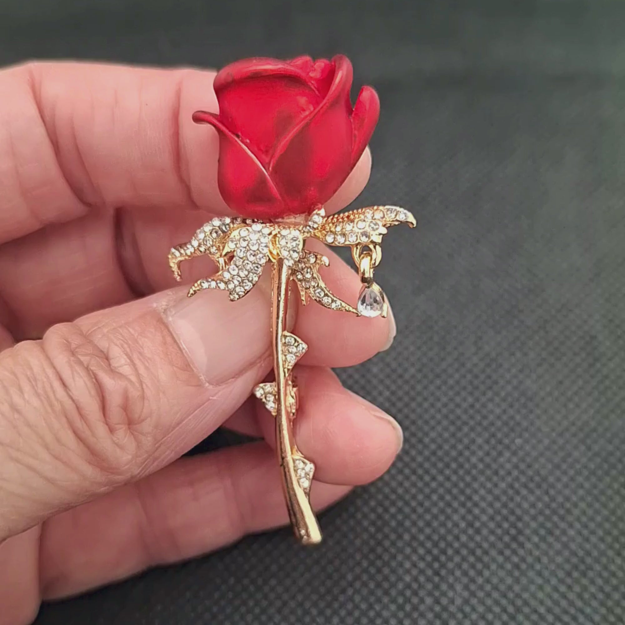 Gifthub Jewelry - Red Rose Sparkling Brooch Collar Lapel Pin